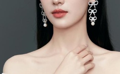 特朗普开始自我隔离